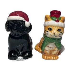 Cat & Dog Christmas holiday salt & pepper shakers Cracker Barrel